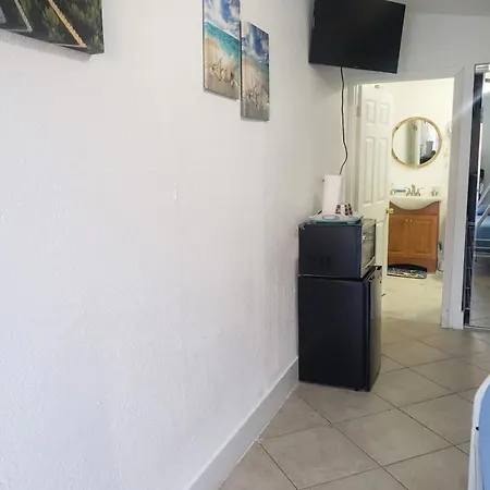 B6 Best Value On Private Bedroom With Private Bathroom In Little Havana, Miami Extérieur photo