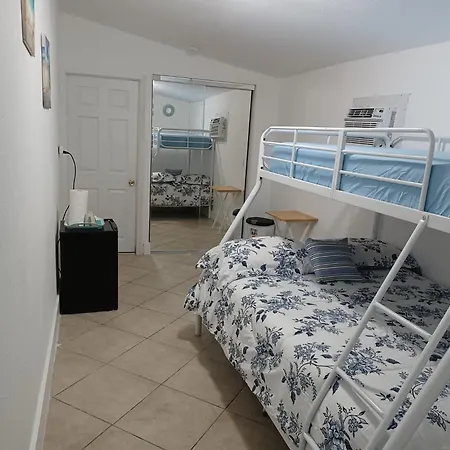 B6 Best Value On Private Bedroom With Private Bathroom In Little Havana, Miami Extérieur photo