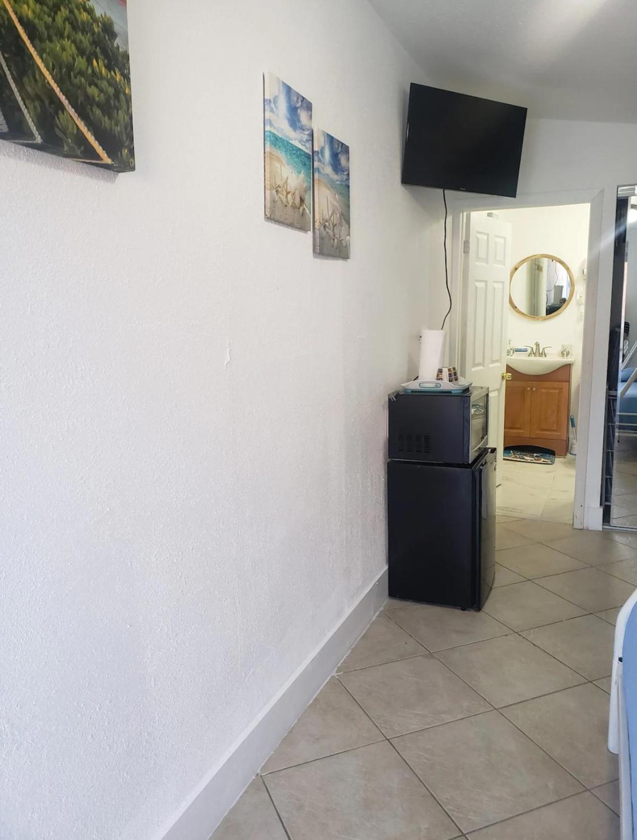 B6 Value On Private Bedroom With Private Bathroom In Little Havana, Séjour chez l'habitant Miami